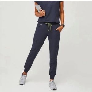 Figs Zamora Jogger Bottom Scrub in Quiet Navy
